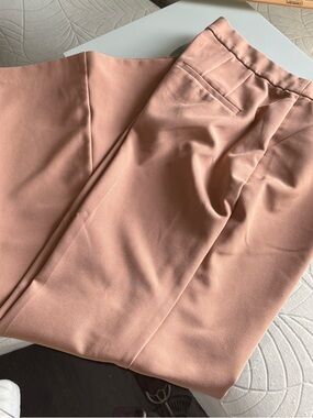 Editor High Waisted Trouser
Flare Pant